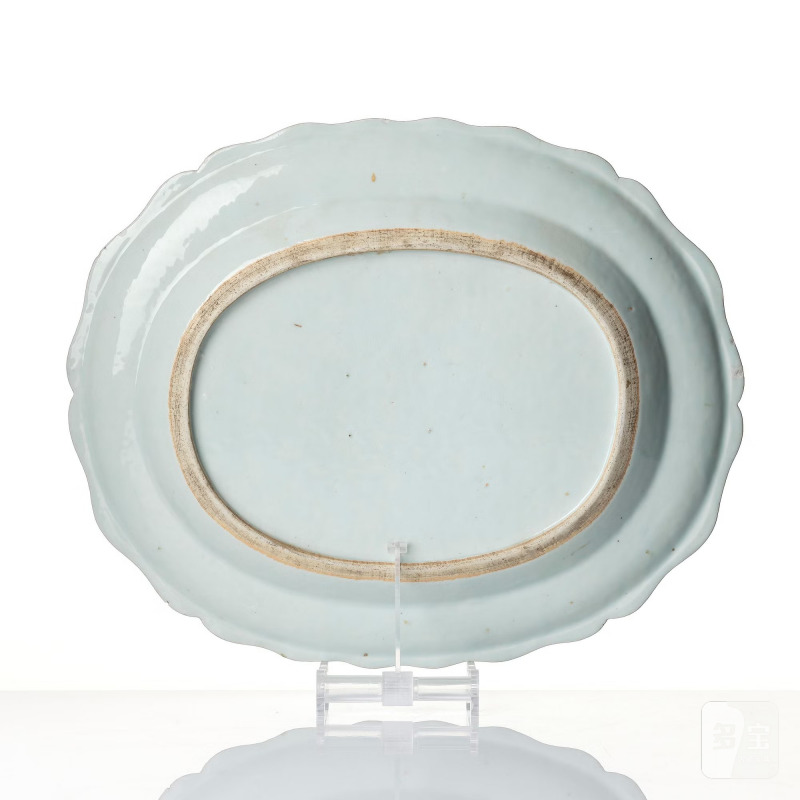 A blue and white 'armorial' dish for the Swedish family 'Grill', - 图3